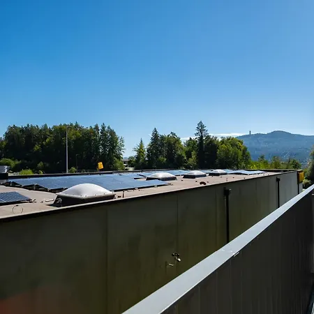 Comfy Getaway In Poertschach At Woerthersee Apartament